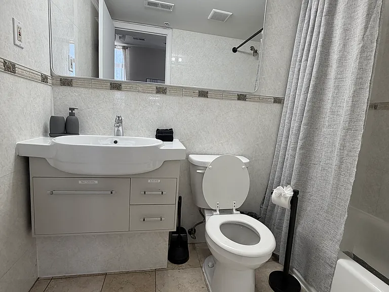217 N 11th St #301 — Photo 30