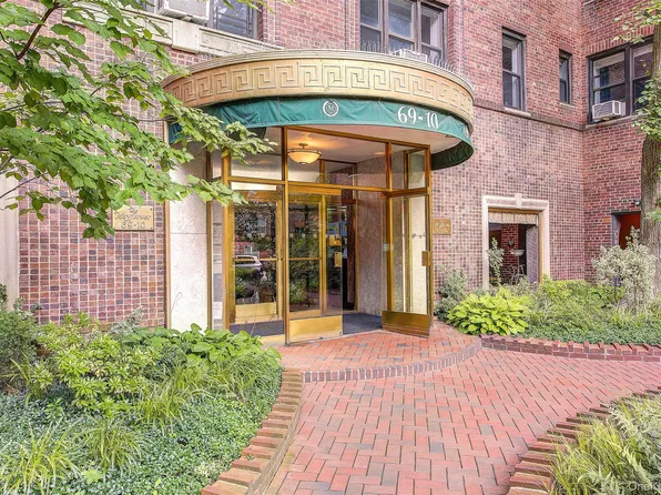 69-10 Yellowstone Boulevard #207, Forest Hills, NY 11375