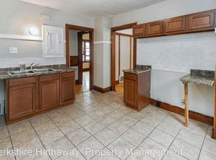 2843 N 47th St #2, Milwaukee, WI 53210