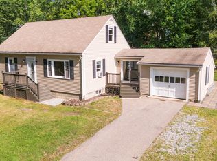 6 Rose St, Dover, NH 03820
