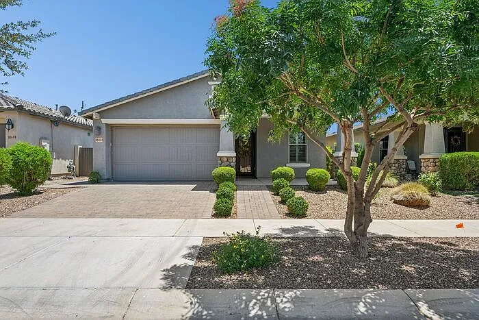 10445 E Tesla Ave — Photo 2