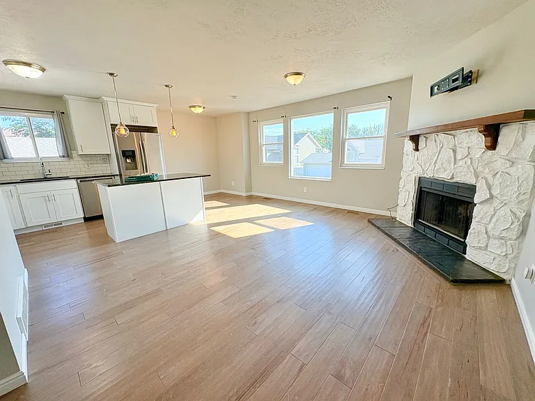5674 S Magic Isle Ln — Photo 5
