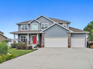 420 Dotson Dr, Ames, IA 50014