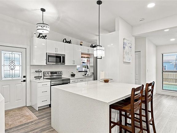 5th image of 21512 EDGEWATER DRIVE