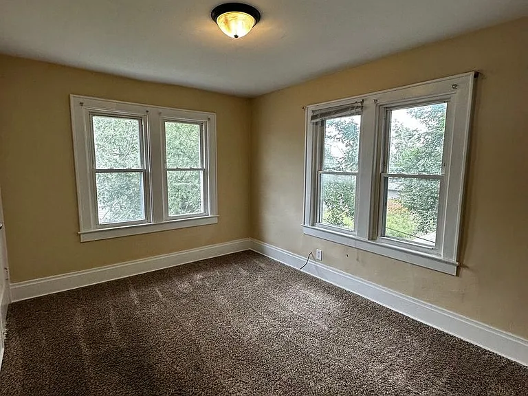 547 E Deshler Ave — Photo 13