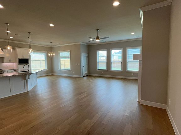 4th image of 2408 Charles St
