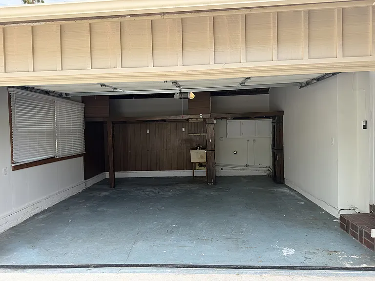 521 N Vermont Ave — Photo 33