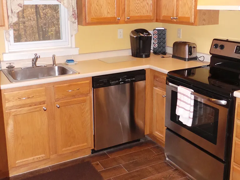 105 Village Way — Photo 4