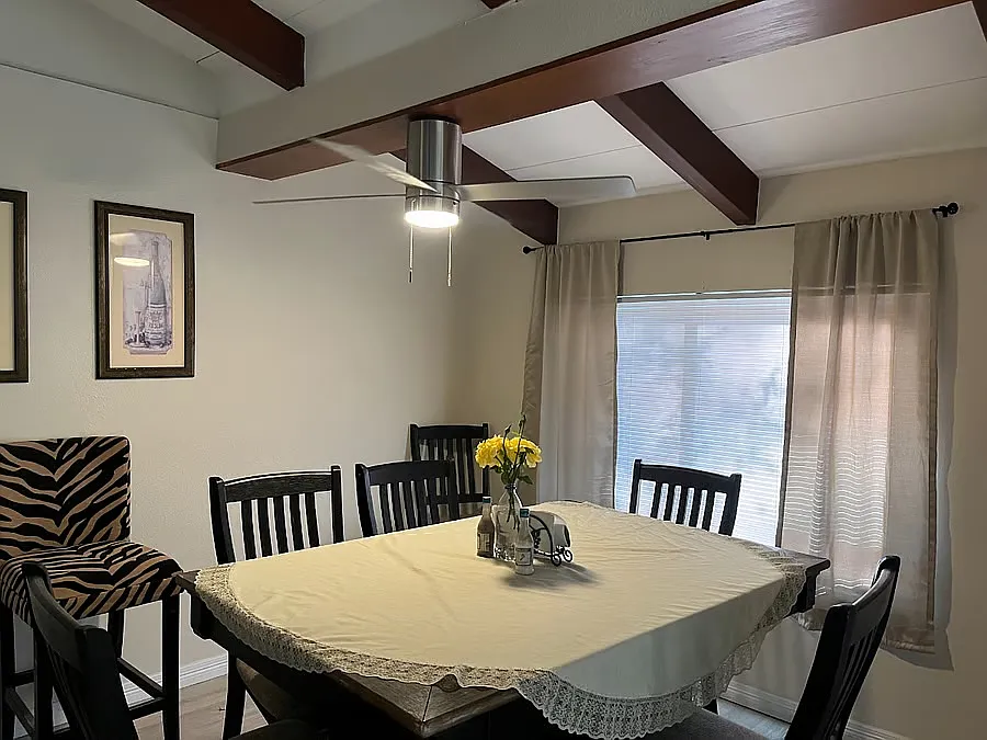 2 bed, 1700 sqft, $2,395 — Photo 3