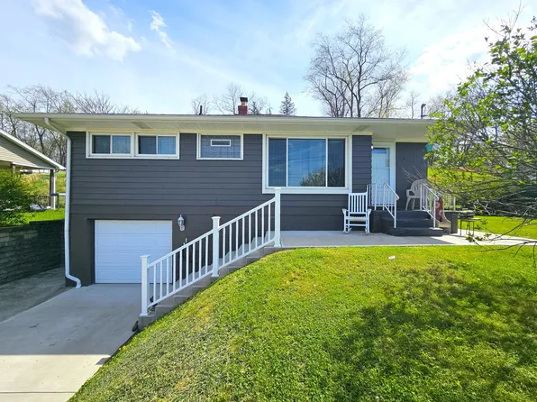 160 Franklin Farms Rd N, Washington, PA 15301