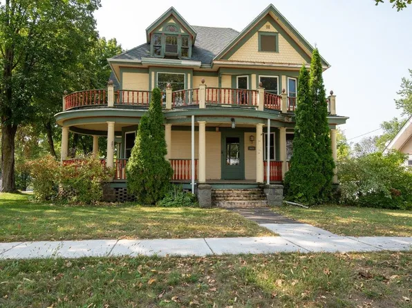 215 N Bridge St, Markesan, WI 53946