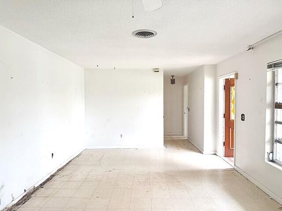 4th image of 2400 Bimini Drive