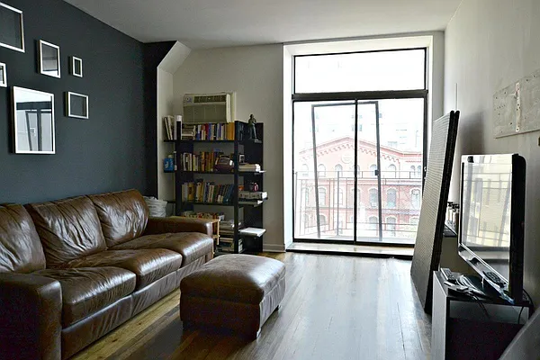 Rented by Mallory Management Corp | media 7