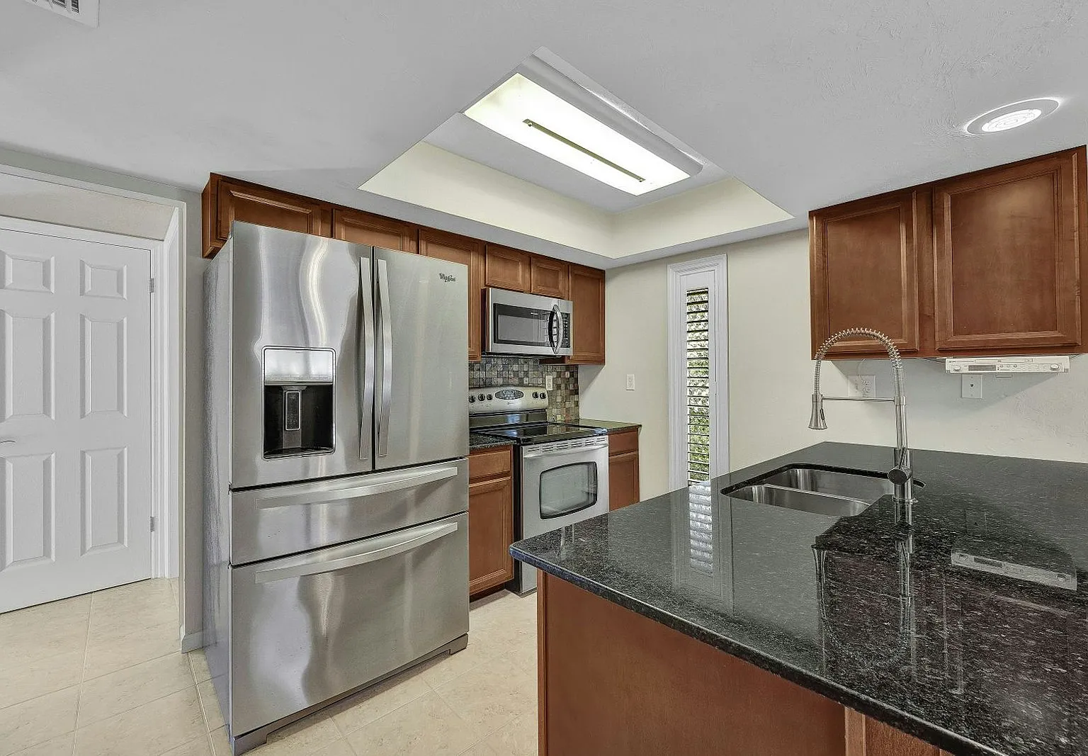 4280 Island Cir unit A, Unit A — Photo 3