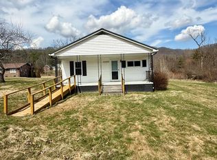 11446 Bedford Rd, Coeburn, VA 24230