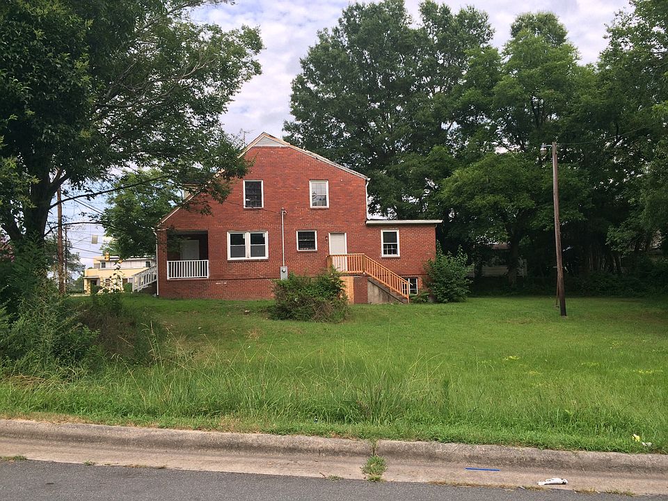 2nd image of 404 E Umstead St
