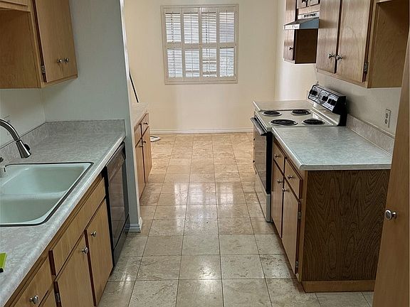 3rd image of 1401 Valley View Rd APT 129