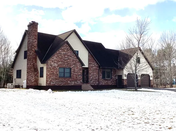 3 Hathaway Road, East Millinocket, ME 04430