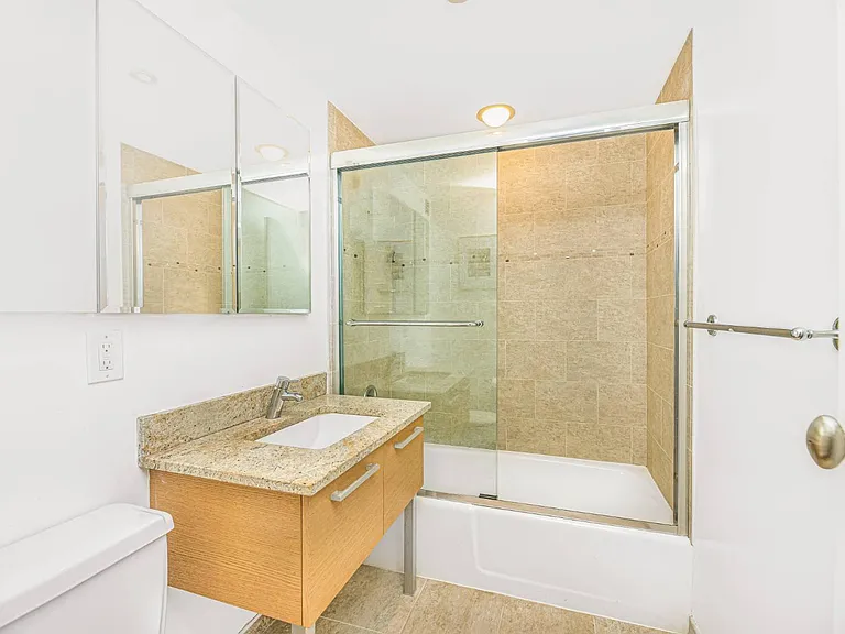 1155 Warburton Ave #3D — Photo 9