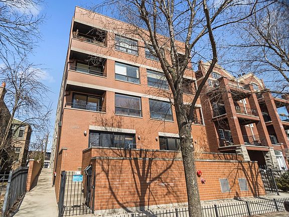 3rd image of 934 W Cuyler Ave APT 2A