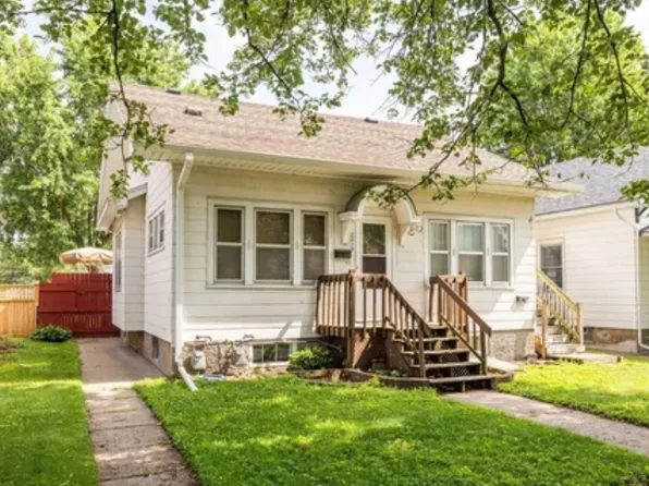 2217 Market St, La Crosse, WI 54601