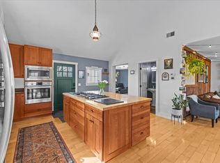 896 East Road, Colchester, VT 05446