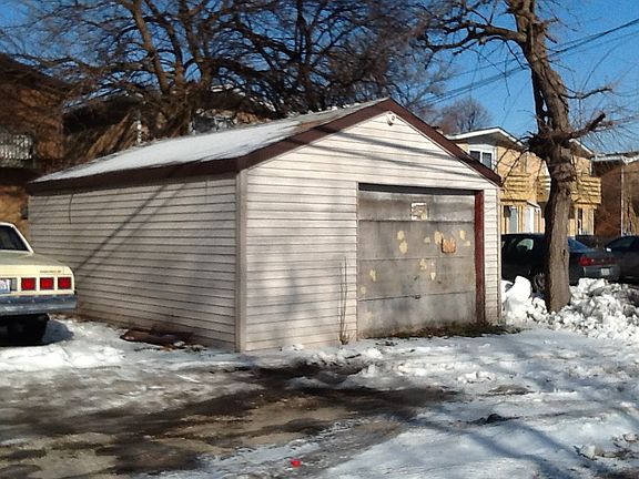 2nd image of 1321 Broadway Ave