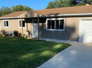 1804 West Dr, High Ridge, MO 63049