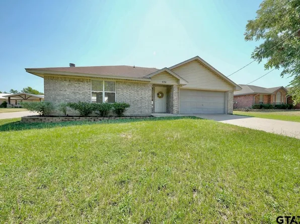 676 Inwood St, Mineola, TX 75773