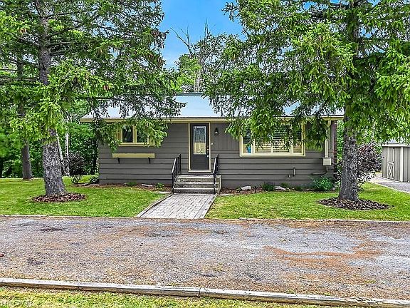 3rd image of 2856 S Grimsby Rd #8