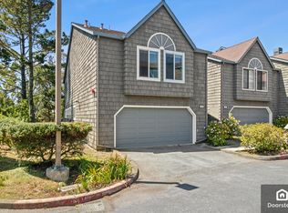 607 Sharp Park Rd, Pacifica, CA 94044