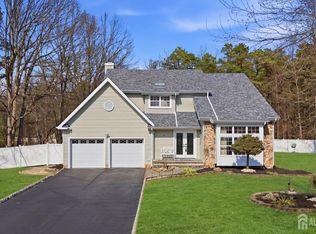 5 Dan Ct, Old Bridge, NJ 08857
