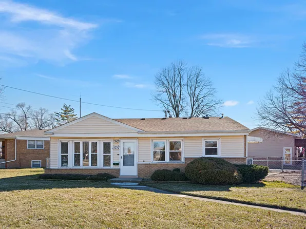 11717 S Tripp Ave, Alsip, IL 60803