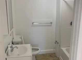 847 Main Rd, Tiverton, RI 02878