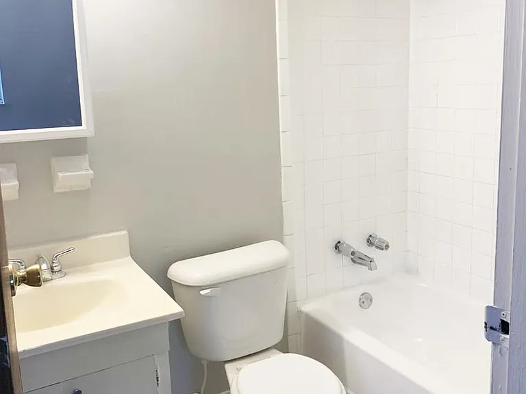 3033 Clifton Ave — Photo 3