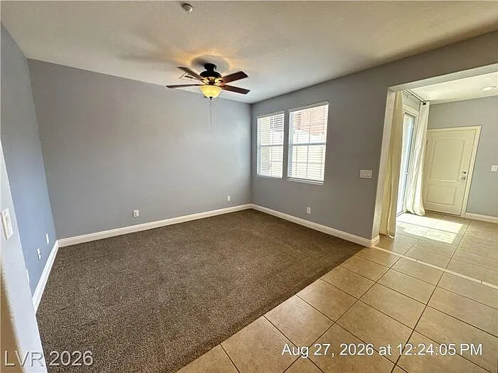 3 bed, 2.5 bath, 1909 sqft, $2,137 — Photo 4