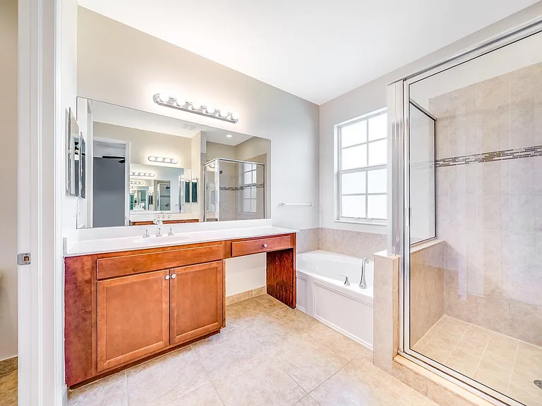 4543 Tara Cove Way — Photo 21