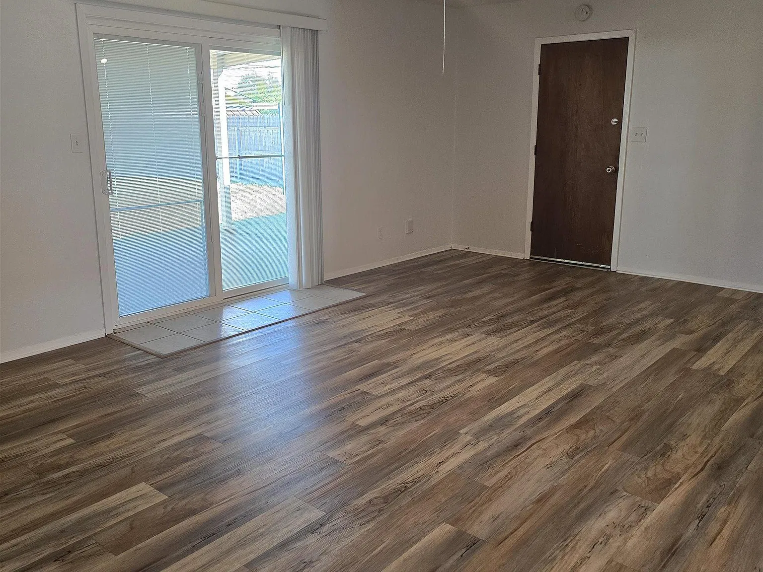 3 bed, 2.0 bath, 1134 sqft, $1,500 — Photo 3