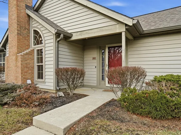 202 Deer Cross Ln, Powell, OH 43065