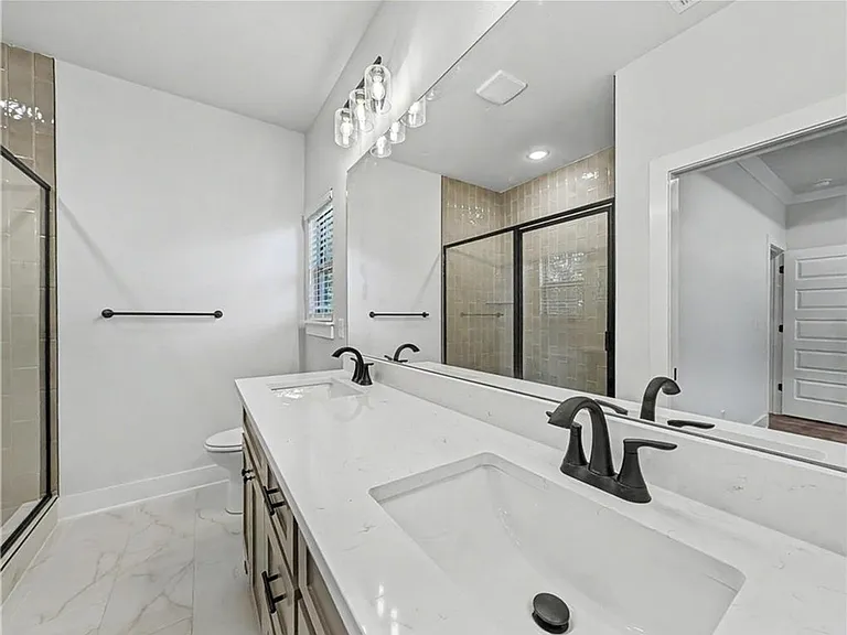 24 Cromarty Dr — Photo 11