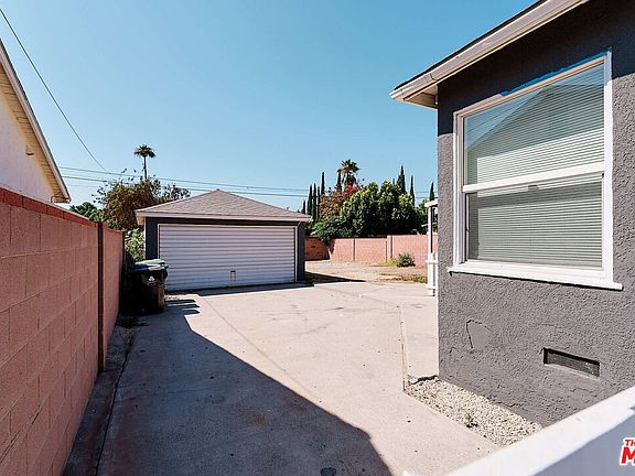 4th image of 11736 Strathern St