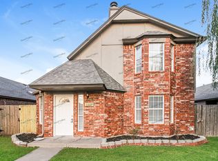 1507 Westmore Dr, Moore, OK 73170