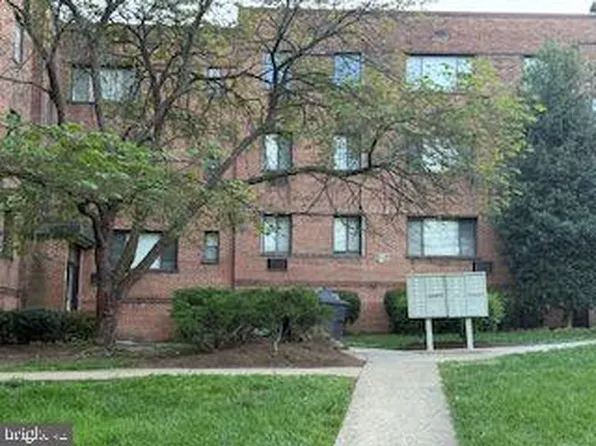 4715 1st St SW APT 302, Washington, DC 20032