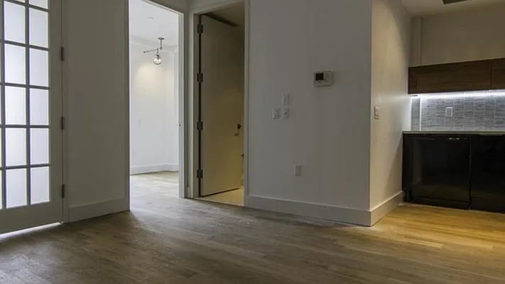 Rented by Nooklyn NYC LLC | media 84