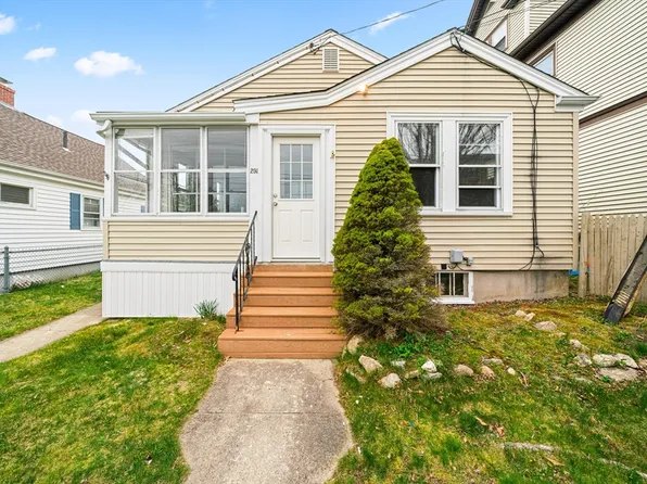 292 Harwich St, New Bedford, MA 02745