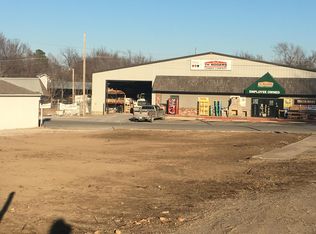 116 S Main St, Grove, OK 74344