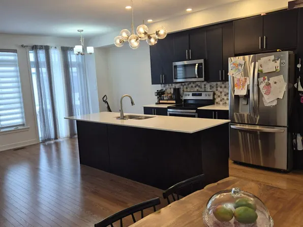 2037 Allegrini Ter, Ottawa, ON K2S 2S7