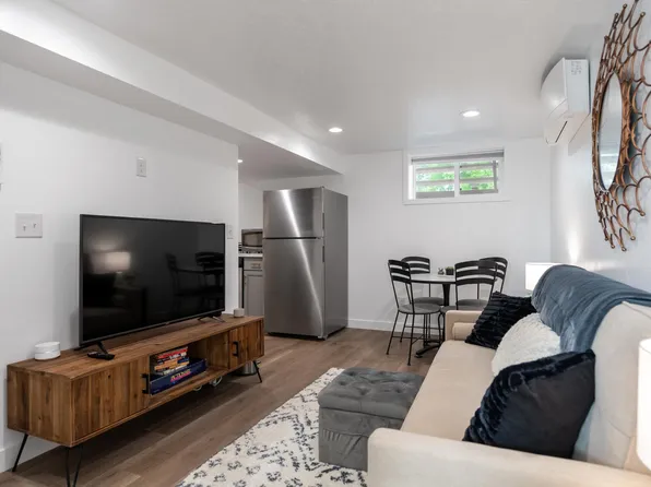 3043 S 2520 E #2, Salt Lake City, UT 84109