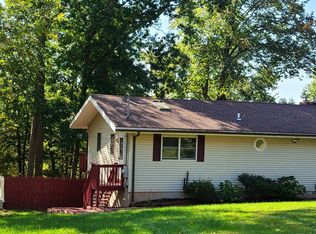 128 Linsley Lake Rd, Branford, CT 06405