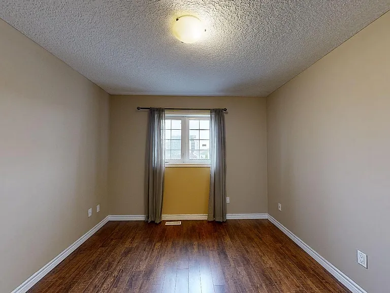 961 Blythwood Rd — Photo 22